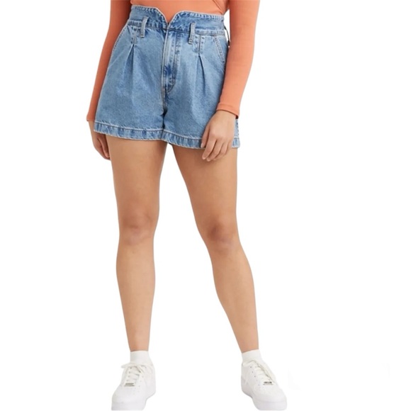 Levi's 100% Cotton Denim High-Waisted Mom Shorts - Picture 1 of 8